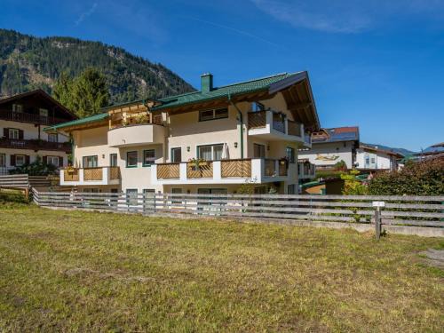 Mayrhofen Apartment | Apartment Rosa - Pet & Child Friendly Stay, 4-Star Rating