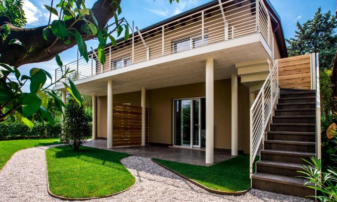 Manerba del Garda Apartment | Relax at Apartment Rosa: Family-Friendly with Pool & Hot Tub