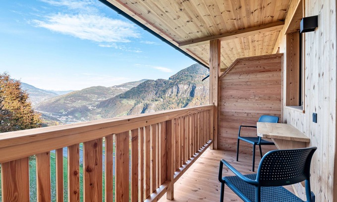 Renon Apartment | Inviting Mountain View Apartment with Shared Garden & Wi-Fi
