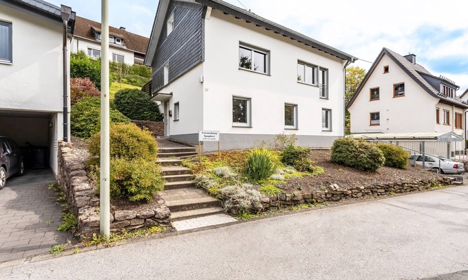 Kickenbach Apartment | Apartment 'Rumphorst' with Shared Terrace, Private Garden and Wi-Fi