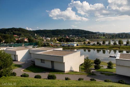 Grodek Nad Dunajcem Apartment | Pet-Friendly Apartment Słoneczny Gródek 38 with Ocean View