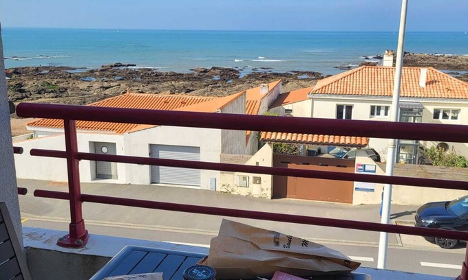 La Chaume Apartment | Sea View Apartment La Chaume: Guest Rated 10/10 with Breakfast