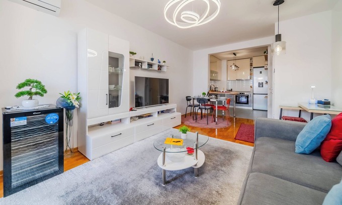 Zagreb Apartment | Modern Apartment Saga with Terrace and Parking in Zagreb