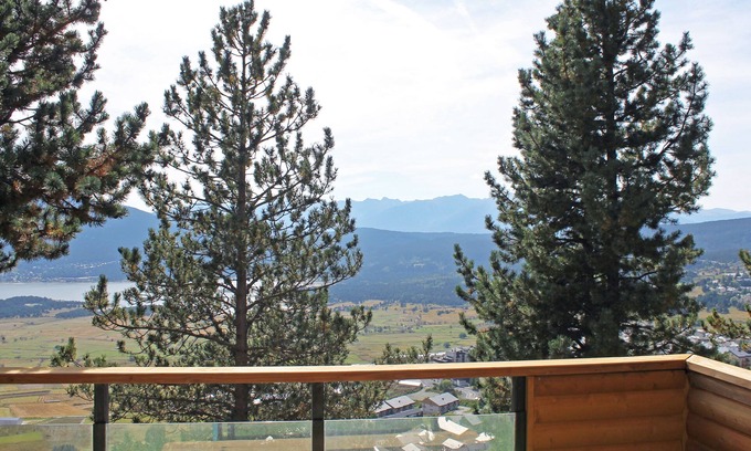 Les Angles Apartment | Family-Friendly Apartment SAPIN with Lake Matemale Views