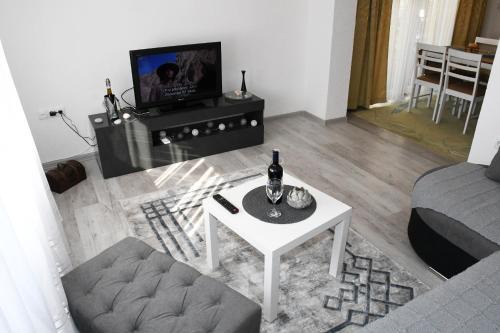 Prijedor Apartment | Top-Rated Family Retreat at Apartment Sarajlic Awaits You