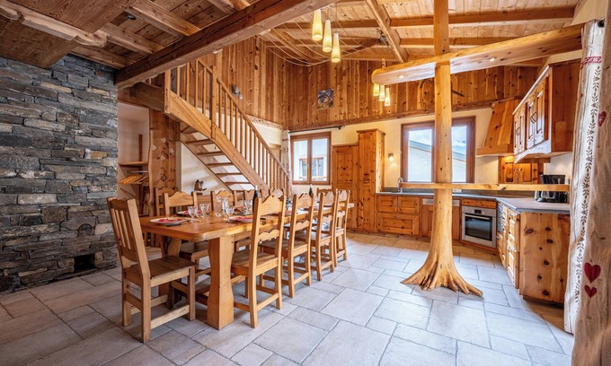 Val Cenis Apartment | Apartment 'Savine' with Mountain View, Balcony and Wi-Fi