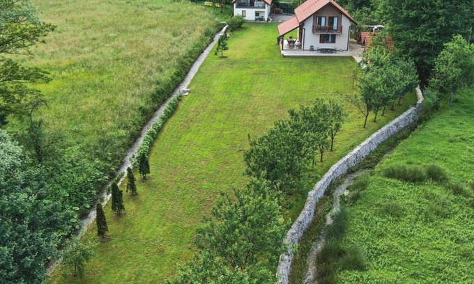 Republika Srpska Apartment | Top-Rated Apartment Savkovic: Pet Friendly & Family Ready