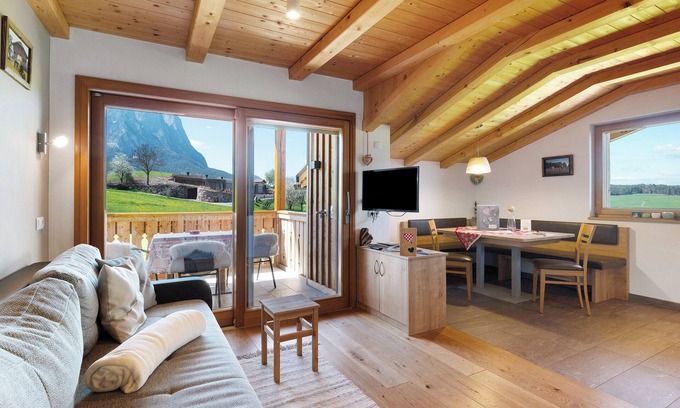 Castelrotto Apartment | Mountain View Apartment 'Schererhof Abendrot' with Terrace
