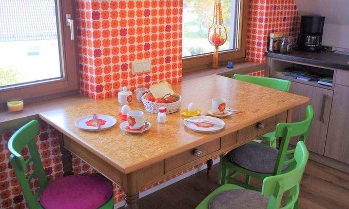 Roensahl Apartment | Cozy Apartment 'Schmitzebrinks Ferienwohnung' with Garden