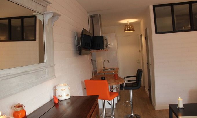 Benodet Apartment | Cozy Oceanfront Apartment in Bénodet, Steps to Beach