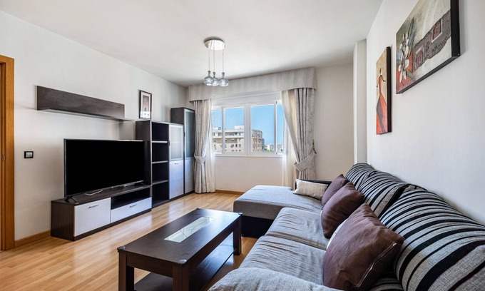 San Fernando Apartment | Enjoy a Private Terrace at Sensacional Piso En San Fernando