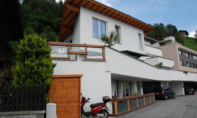Ellboegen Apartment | Family-Friendly Stay at Apartment Serlesblick, Rated 9.2/10