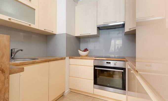 Ursus Apartment | Cozy Apartment Skoroszewska in Warsaw - Family-Friendly Stay
