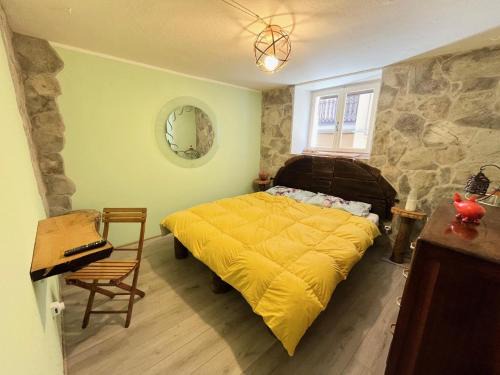 Berzo Demo Apartment | Apartment - Sleeps4 - Parking - Berzo - A C