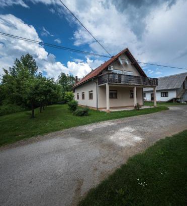 Catrnja Apartment | Pet and Child-Friendly Apartment Smoljanac 14979b Awaits