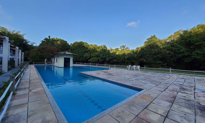 Porto Seguro Apartment | Relax at Apartment Sogno D' State - Steps from Taperapuan Beach
