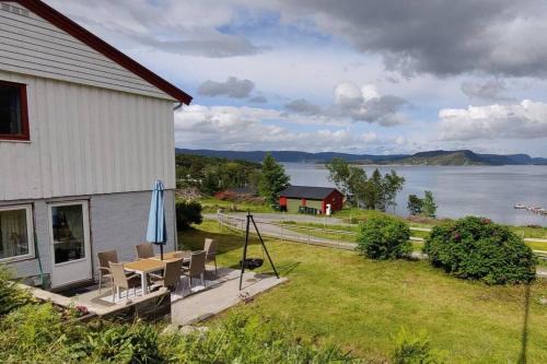 Rissa House | Pet-Friendly Apartment Solbakken Feriehus – Rated 10/10