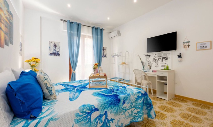 Casteldaccia Apartment | Apartment 'Sole e Amore' with Balcony, Wi-Fi and Air Conditioning