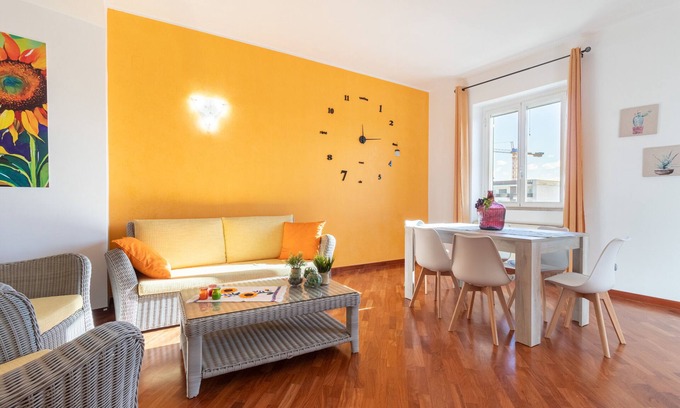 Molfetta Apartment | Guest Rated 10/10: Apartment 'Sole E Girasoli' with Balcony