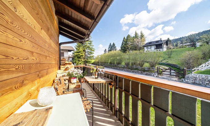 Lana Apartment | Mountain View Apartment with Terrace and Spa Amenities