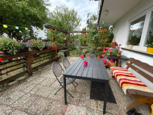 Roetenbach Apartment | Family-Friendly Getaway at Apartment Spatzenparadies