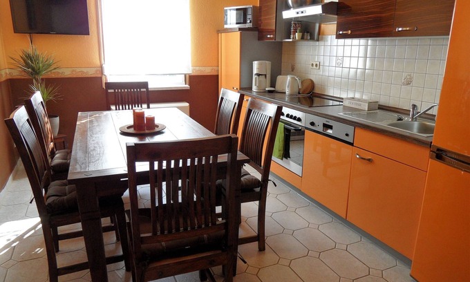 Zahna-Elster Apartment | River View Apartment with Private Bath and Breakfast Included