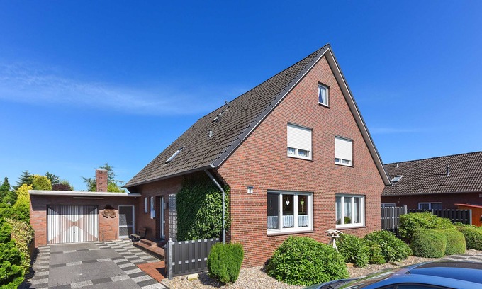 Esens Apartment | Guest Rated 10/10: Starboard & Winter Apartments Await