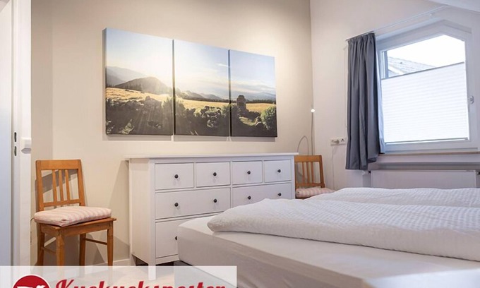 Friedenweiler Apartment | Cozy 2-Bedroom Apartment Stern with Balcony & Kitchen
