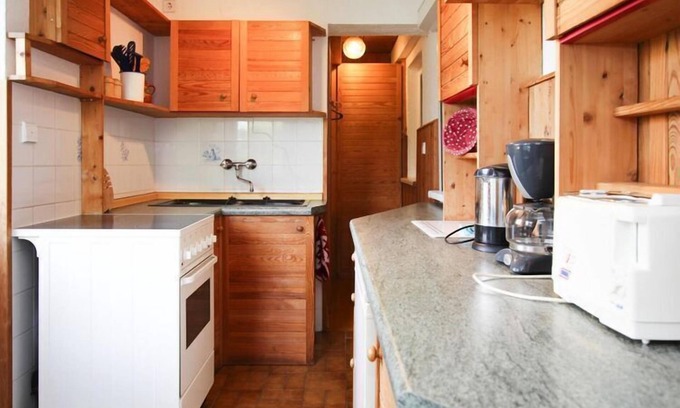 Sternberg Apartment | Cozy Apartment in Sternberg: Perfect for Family Stays