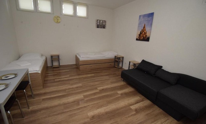 Kaltental Apartment | Family-Friendly Apartment in Stuttgart Kaltental Awaits