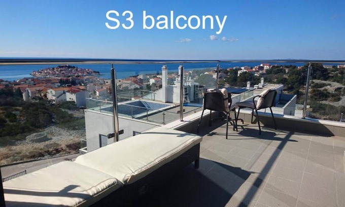Primosten Apartment | Family-Friendly Getaway at Apartment Summerhill - Rated 9.5/10