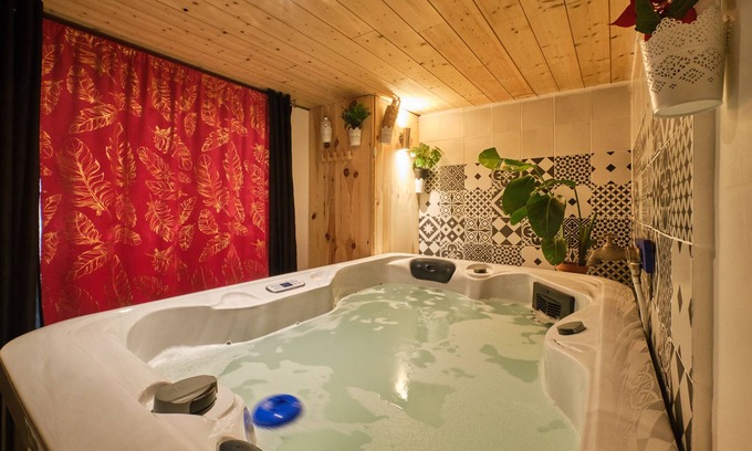 Quartier Hyper-Centre Apartment | Apartment 'Sweet Loft Grenoble' with Wi-Fi and Air Conditioning
