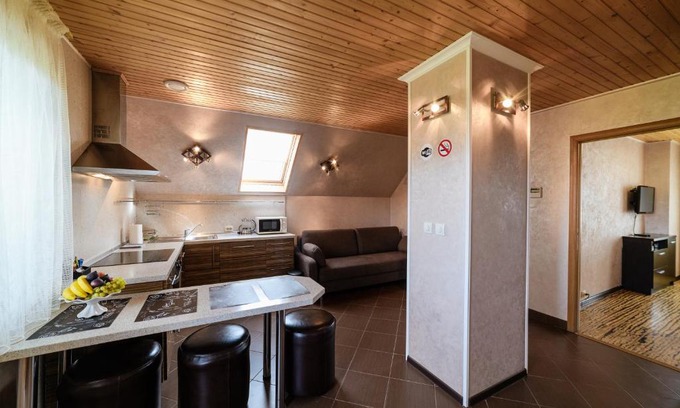 Uzhhorod Apartment | Cozy Apartment Sweethome with Free Parking & Mountain Views