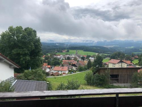 Bobrach Apartment | Modern Apartment Tälerblick 2: Family & Pet Friendly Stay