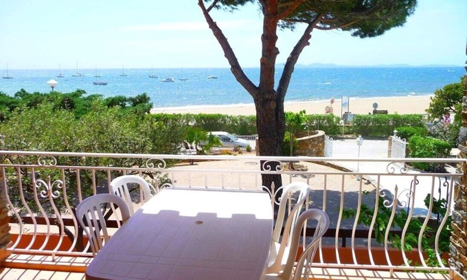 La Londe-les-Maures Apartment | Seaside Apartment T2: 9.8 Rated with Heated Pool & Ocean View