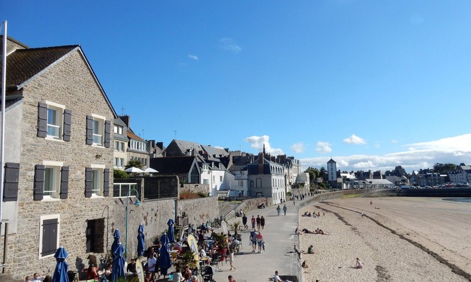 Saint-Servan Apartment | Oceanfront Apartment T2 - Guest Rated 9.2/10