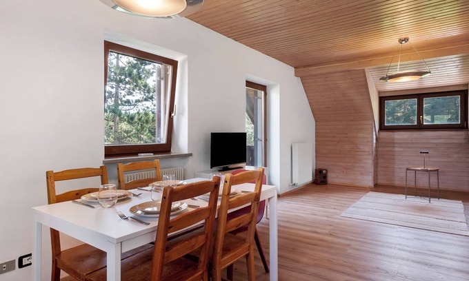 Collalbo Apartment | Apartment 'Tann 11' with Mountain View and Balcony