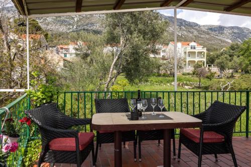 Mokosica Apartment | Top-Rated Apartment Tete Mare: Family-Friendly Getaway