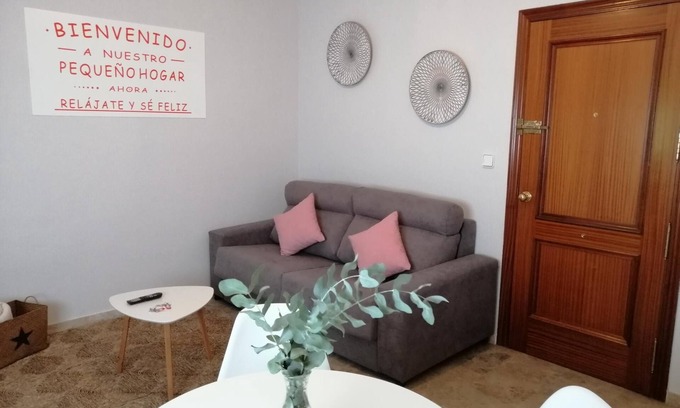 Ciudad Jardin Apartment | Discover Apartment at the Corner of the Half-Moon