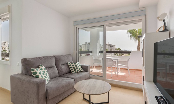 Torre-Pacheco Apartment | Relaxing Apartment "The View" with Pool and Balcony Access