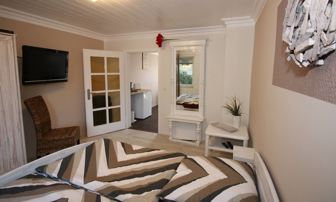 Blievenstorf Apartment | Guest Rated: Top Apartment Near the Old Blacksmith