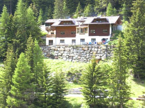 Soelden Apartment | Welcoming Retreat at Apartment Toni with Pool & Hot Tub