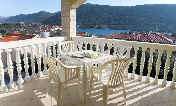 Grebastica Apartment | Apartment Toni by Interhome