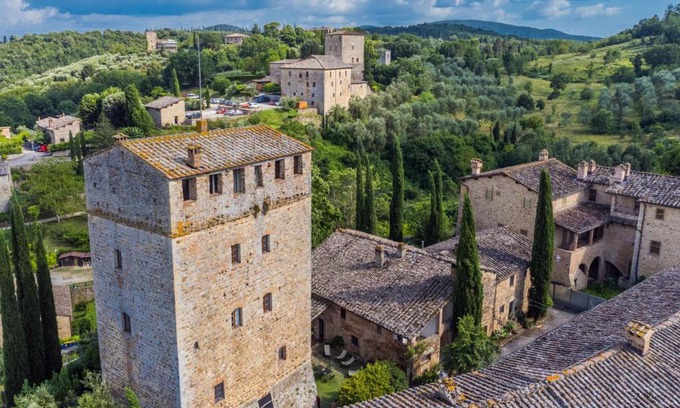 Stigliano Apartment | Pet-Friendly Apartment Torre 2: Guest Rated 9/10
