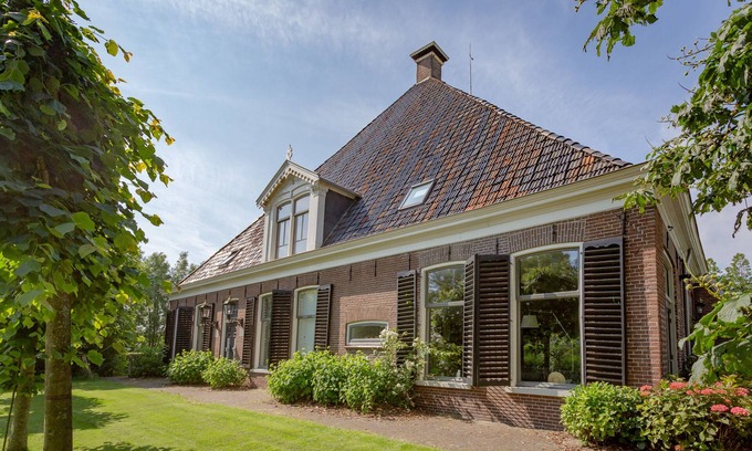 Workum Apartment | Beautiful Oceanfront Apartment Trije near Workum