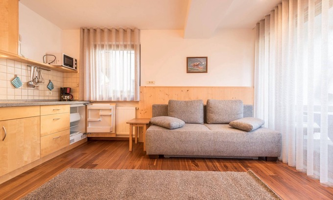 Kastelruth Apartment | Pet-Friendly Apartment “Trocker Kastelruth 1” with Spa & Hot Tub
