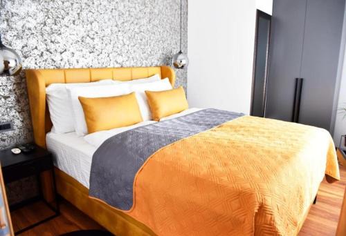 Zapresic Apartment | Cozy Apartment Turbo: Terrace, AC & WiFi for Families