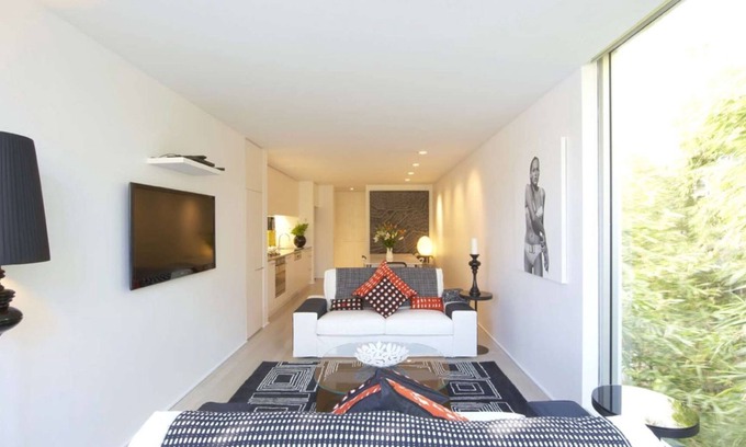 Darlinghurst Apartment | Modern Apartment Two by Contemporary Hotels - Family-Friendly Stay