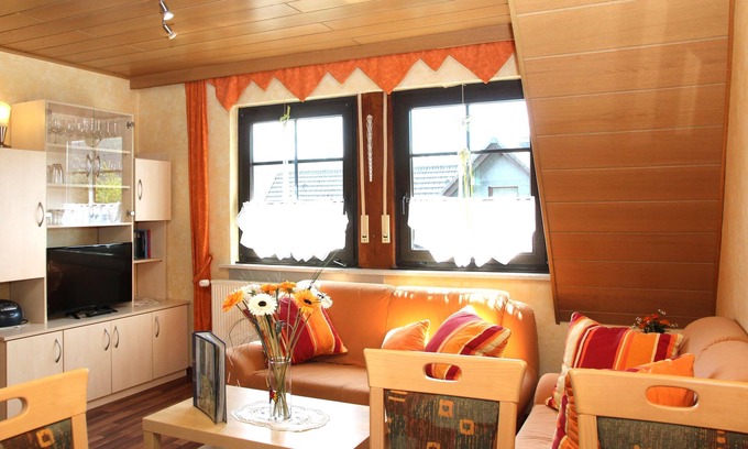 Medelon Apartment | Ideal 3-Bedroom Apartment with Garden & Breakfast Included