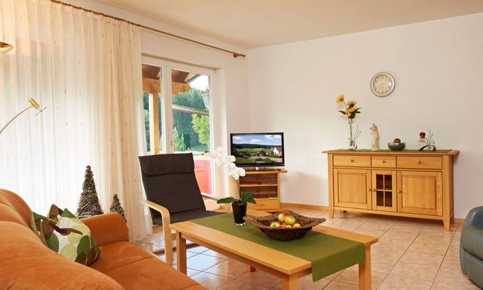 Biederbach Apartment | Relax in Apartment C "Landblick" with Spa & Breakfast